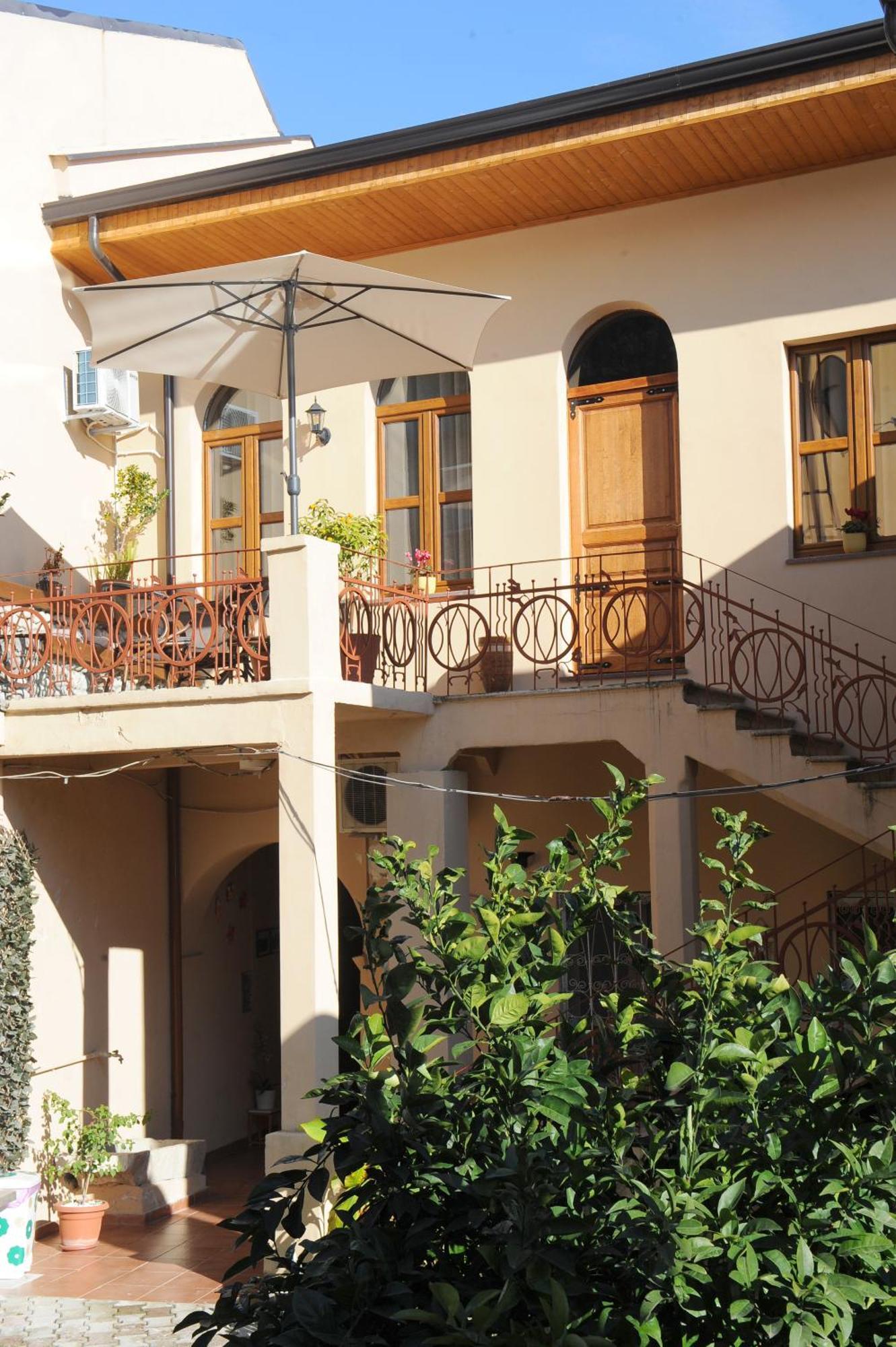 Art Rooms Gjuhadol Shkodër Esterno foto
